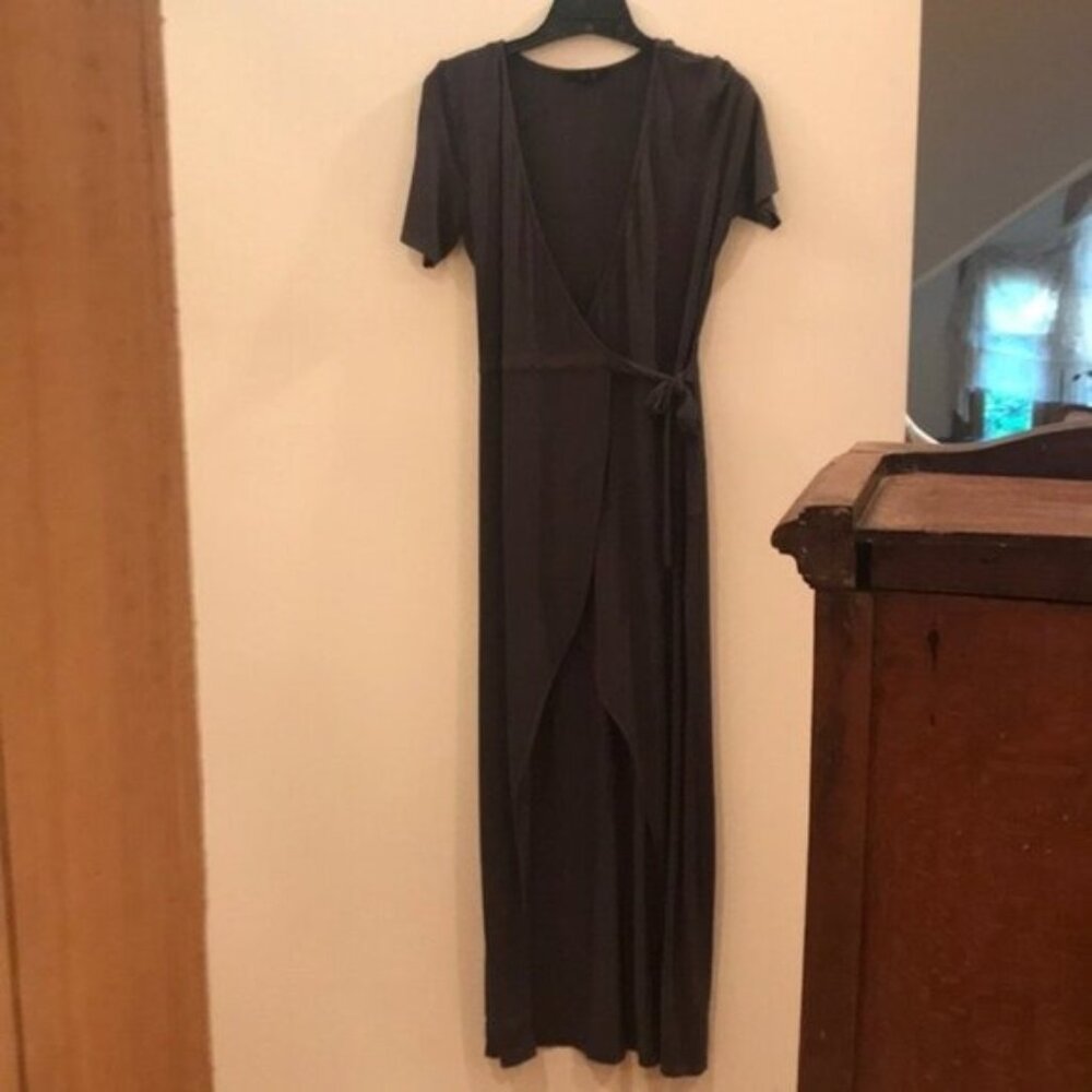 👗✨ Forever 21 Women’s Gray Wrap Maxi Dress | Size M ✨💫